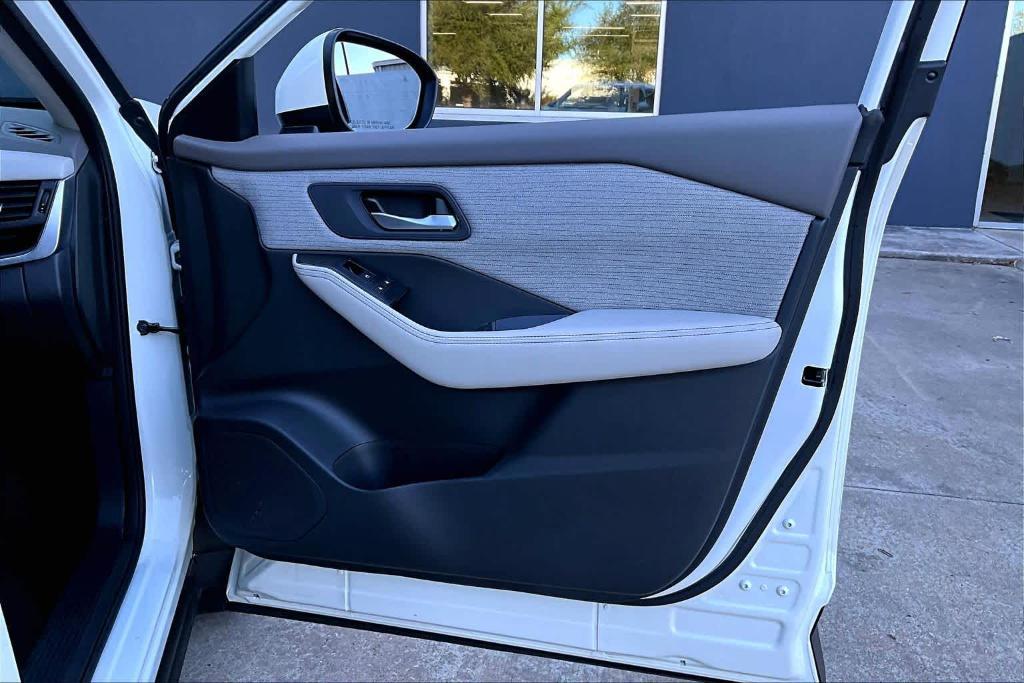 used 2023 Nissan Rogue car, priced at $19,999