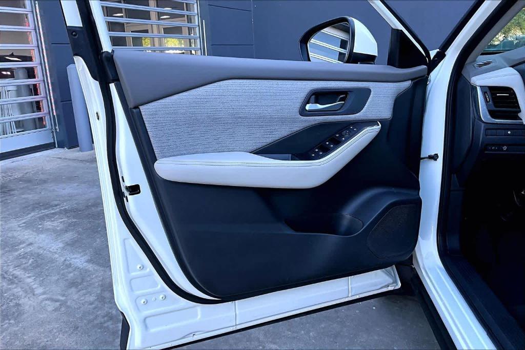 used 2023 Nissan Rogue car, priced at $19,999