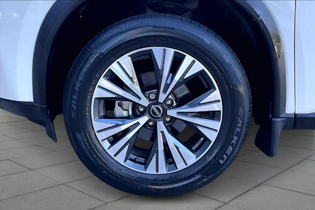 used 2023 Nissan Rogue car, priced at $19,999