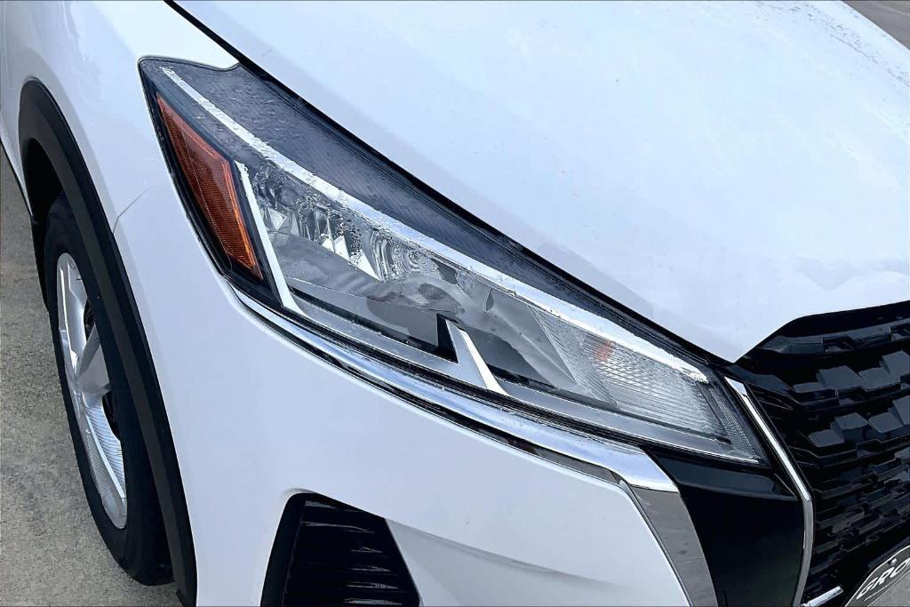 new 2025 Nissan Kicks Play car, priced at $23,365