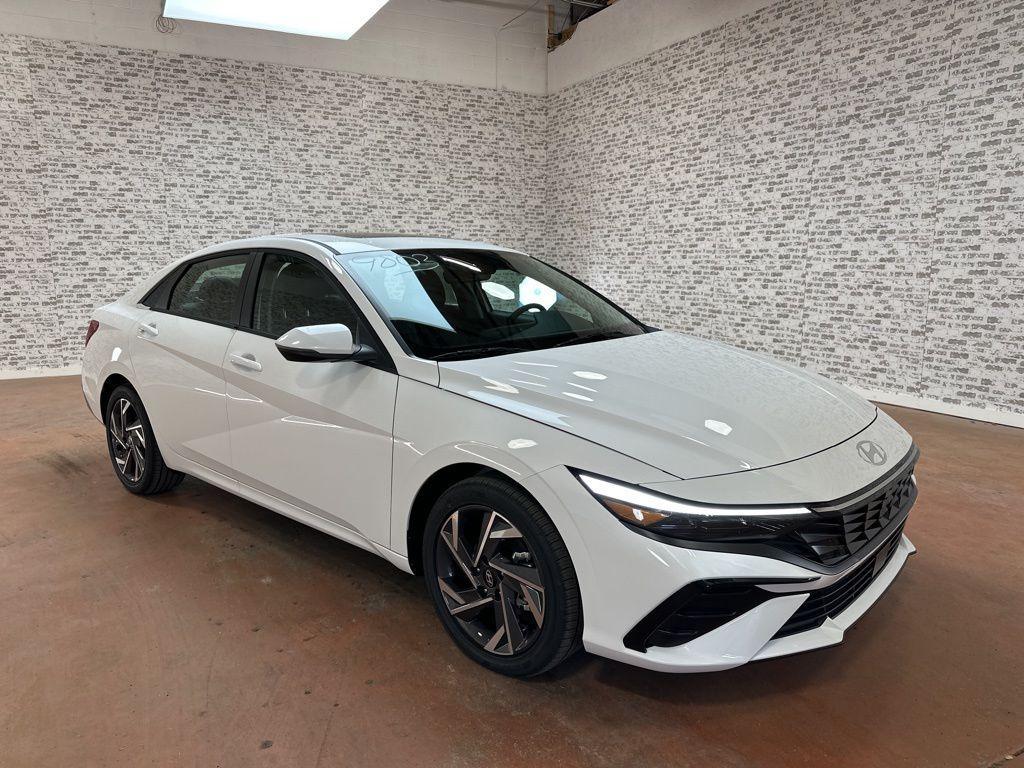 new 2026 Hyundai ELANTRA HEV car, priced at $30,740