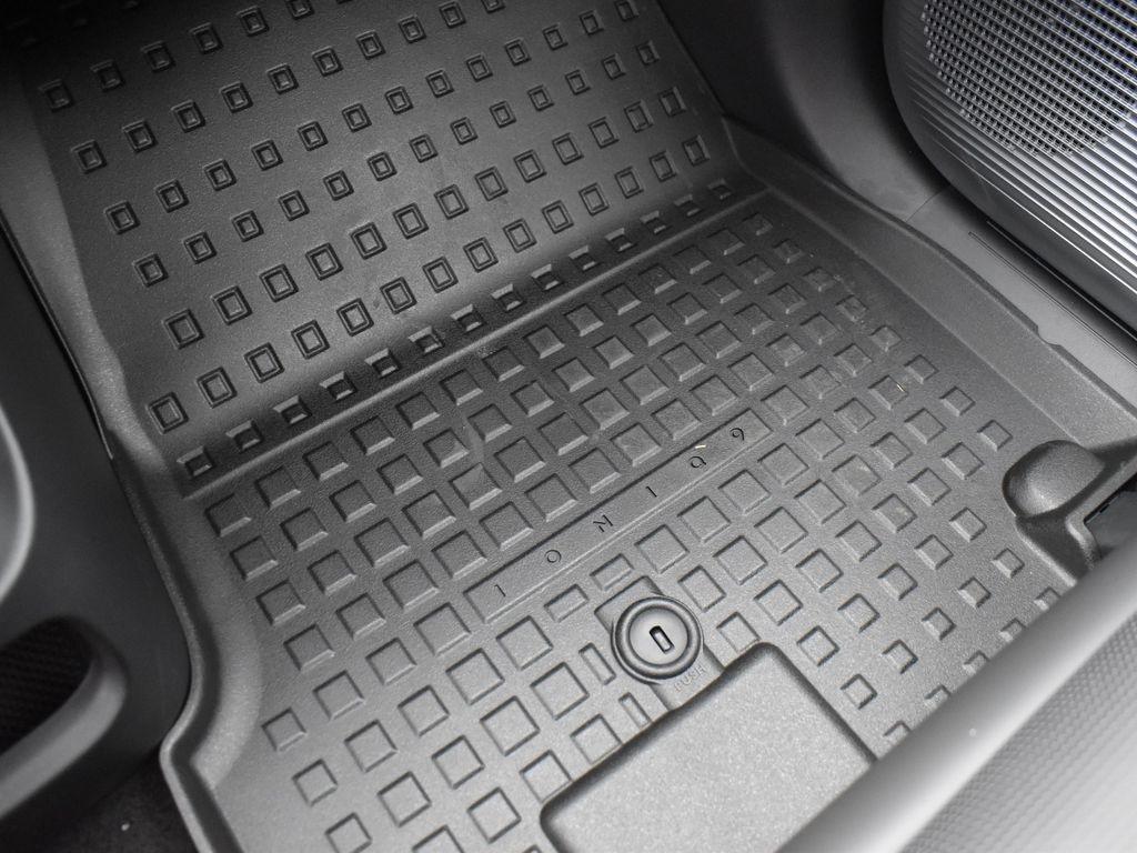 new 2026 Hyundai IONIQ 9 car, priced at $61,865