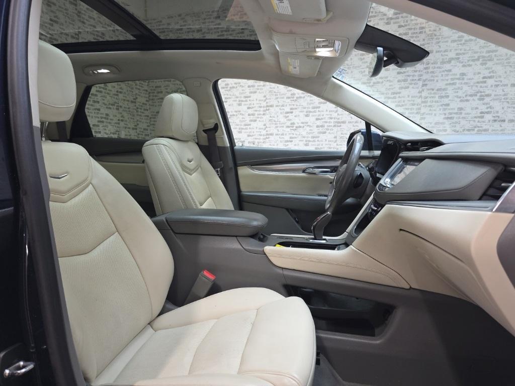 used 2017 Cadillac XT5 car, priced at $15,657