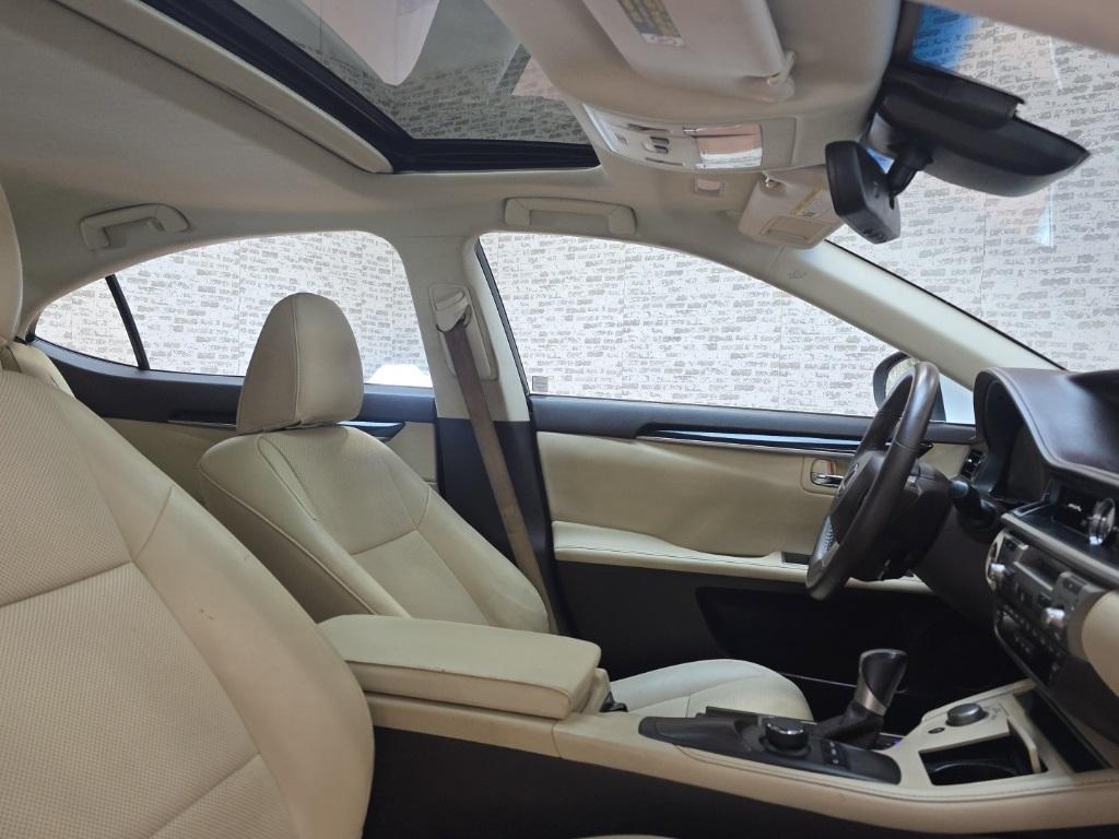 used 2018 Lexus ES 350 car, priced at $21,377
