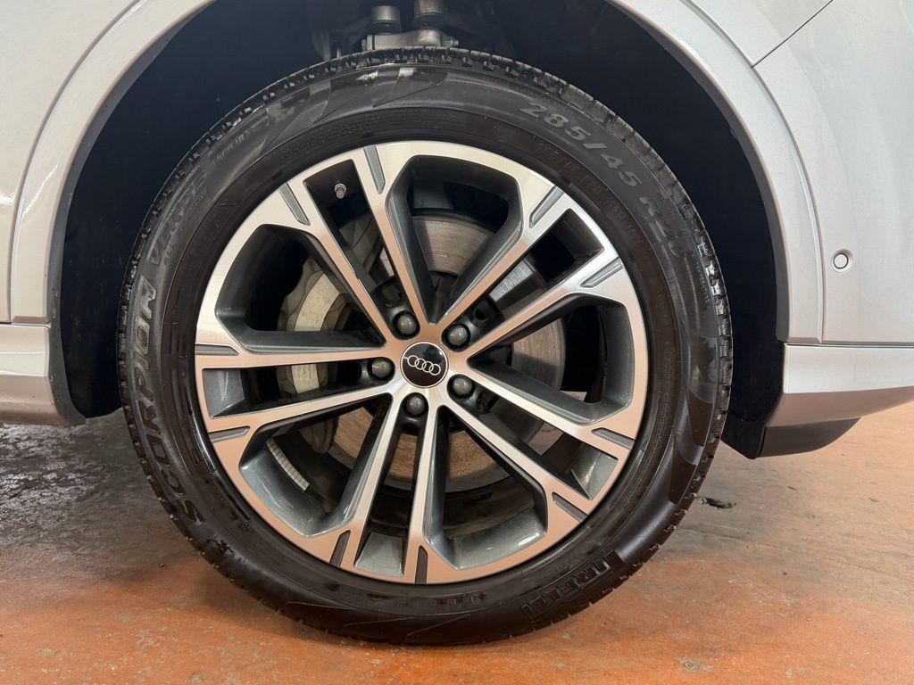 used 2025 Audi Q7 car, priced at $49,837