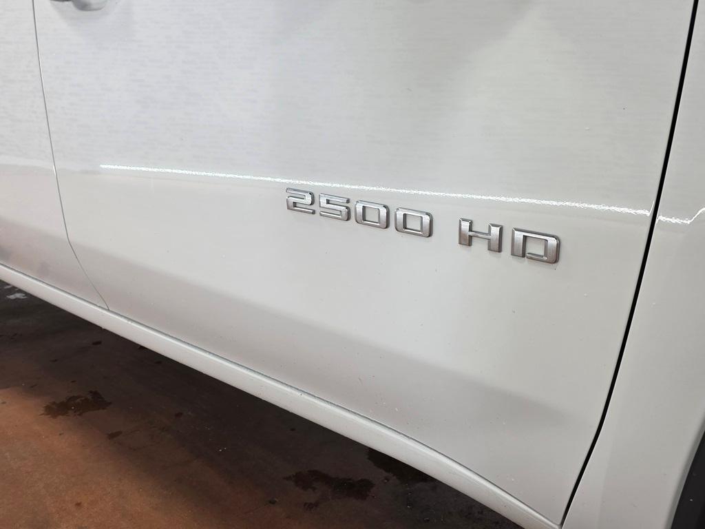 used 2022 Chevrolet Silverado 2500 car, priced at $48,243