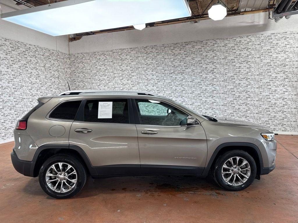 used 2019 Jeep Cherokee car, priced at $18,082