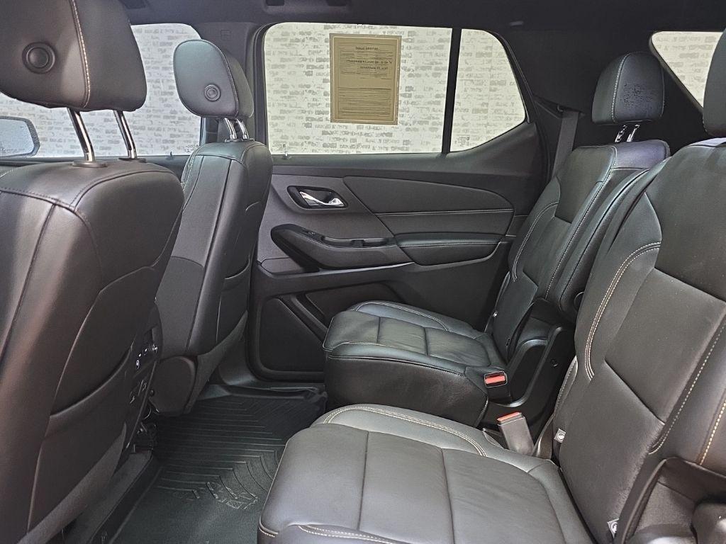 used 2022 Chevrolet Traverse car, priced at $22,137