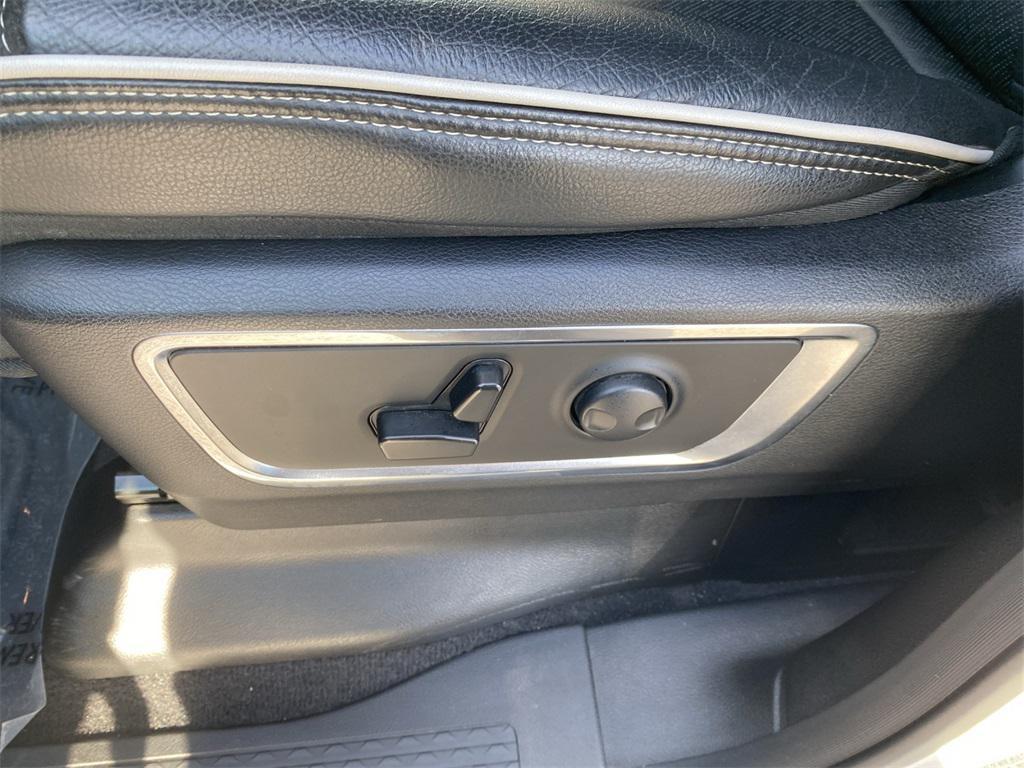 used 2025 Ram 1500 car, priced at $39,500