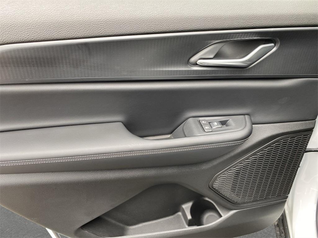 new 2025 Jeep Grand Cherokee L car, priced at $50,275