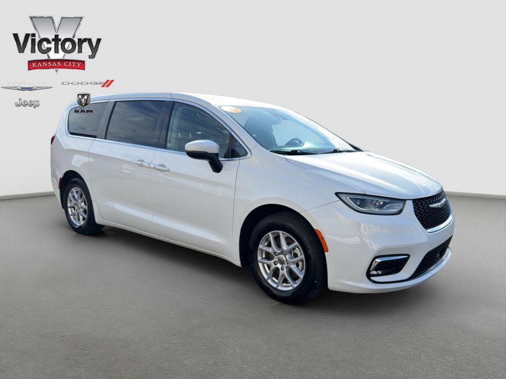 used 2023 Chrysler Pacifica car, priced at $20,500