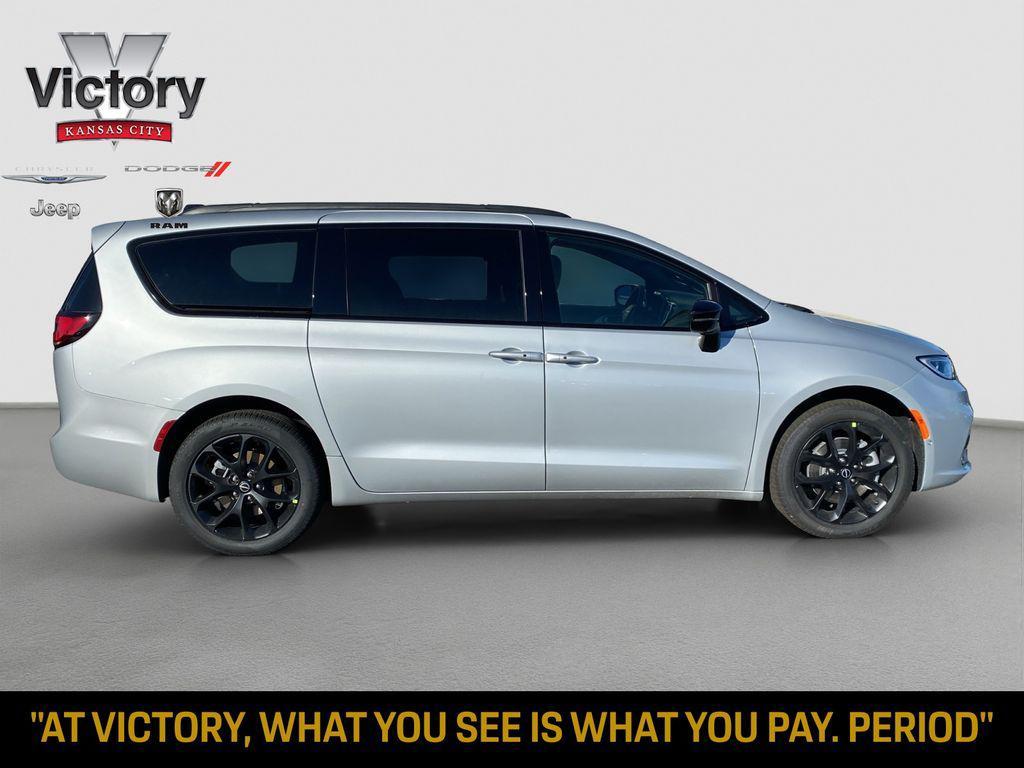 new 2026 Chrysler Pacifica car, priced at $59,650