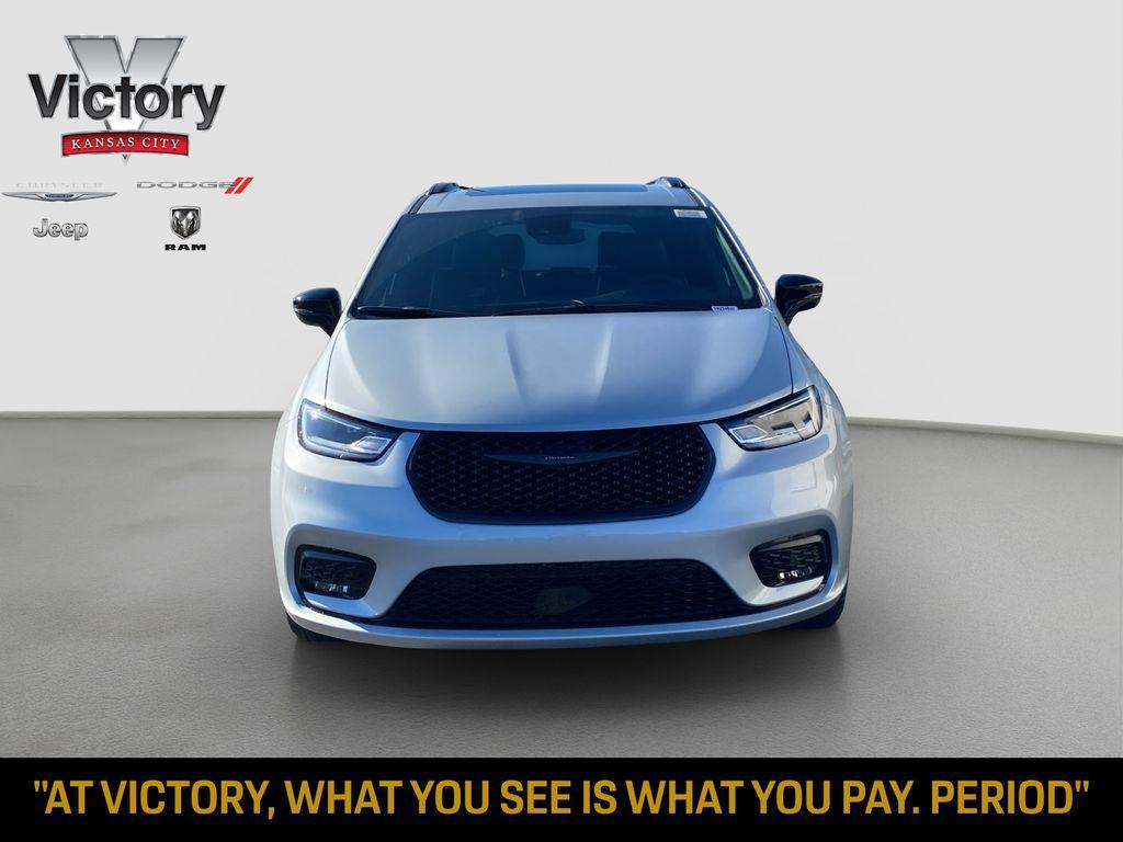 new 2026 Chrysler Pacifica car, priced at $59,650