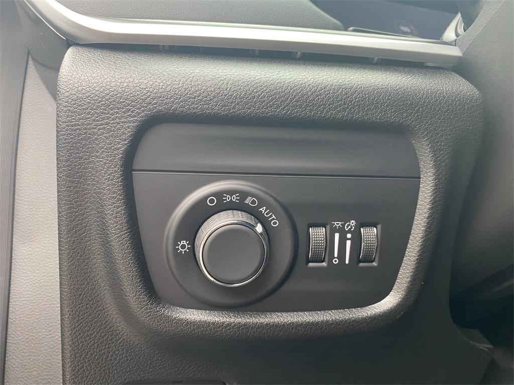 new 2025 Jeep Grand Cherokee L car, priced at $46,915