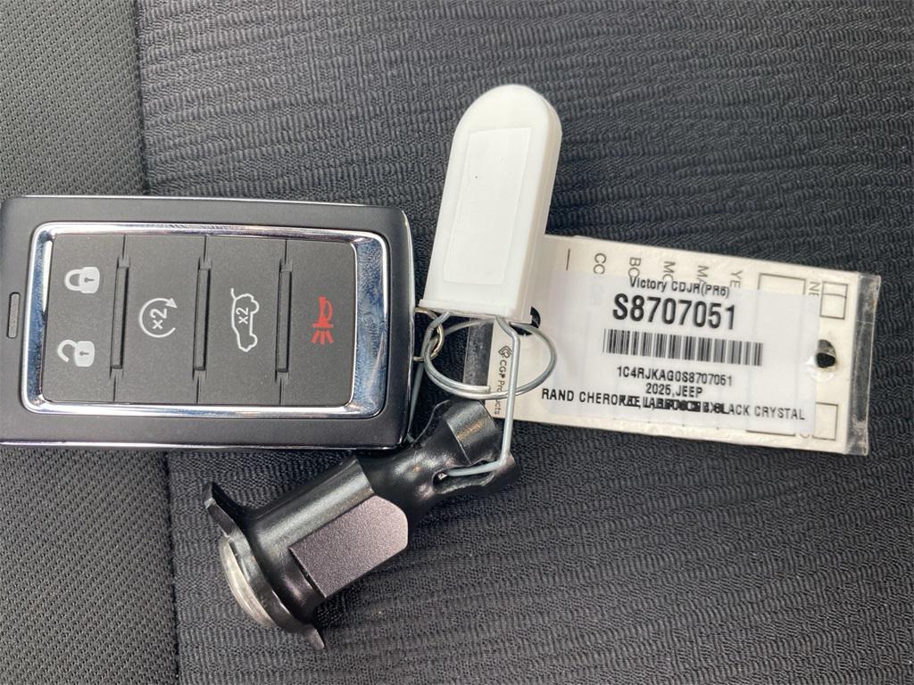 new 2025 Jeep Grand Cherokee L car, priced at $46,915