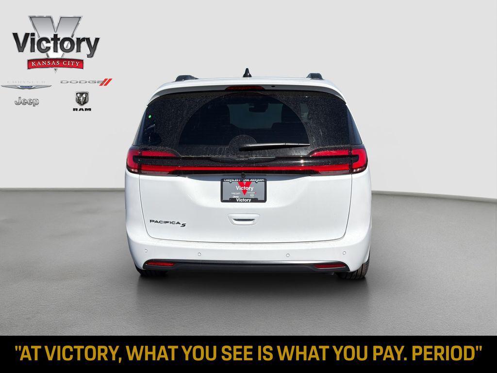 new 2026 Chrysler Pacifica car, priced at $50,405