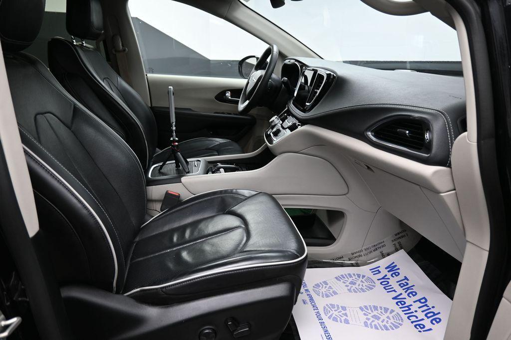 used 2023 Chrysler Pacifica Hybrid car, priced at $26,781