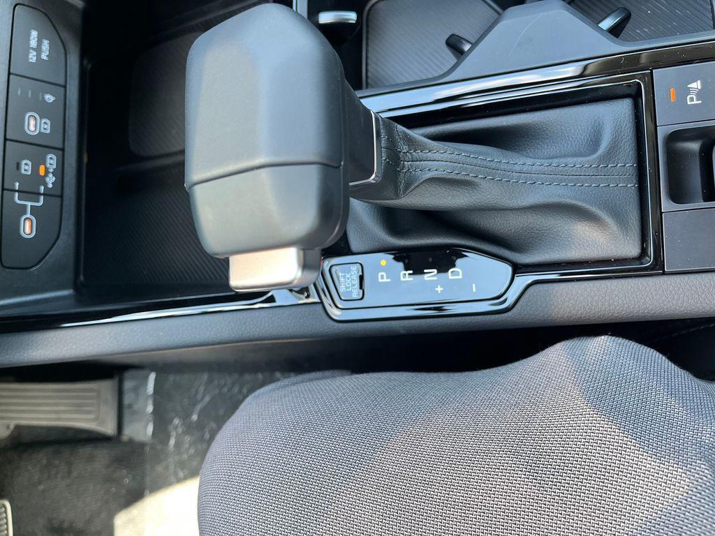 new 2025 Kia K5 car, priced at $35,489