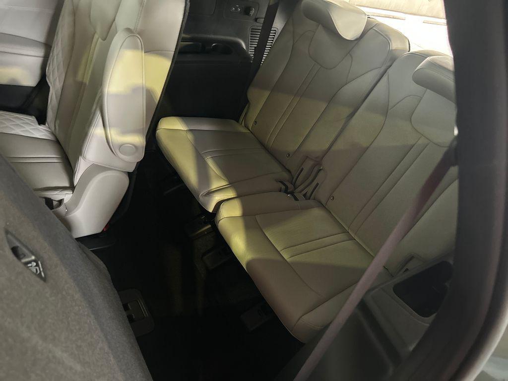 new 2026 Kia Sorento Hybrid car, priced at $46,270