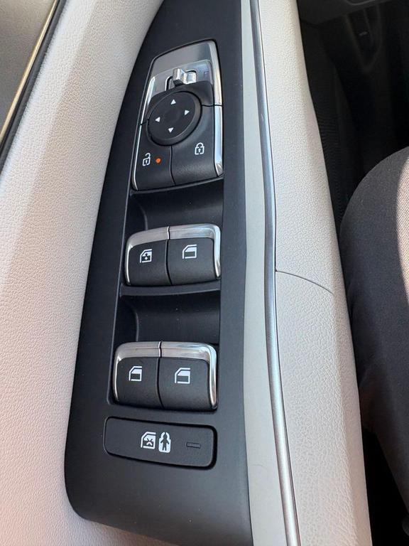 new 2025 Kia Sorento Hybrid car, priced at $39,724