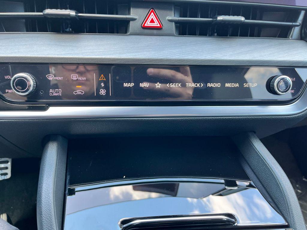 new 2025 Kia Sportage Plug-In Hybrid car, priced at $41,993