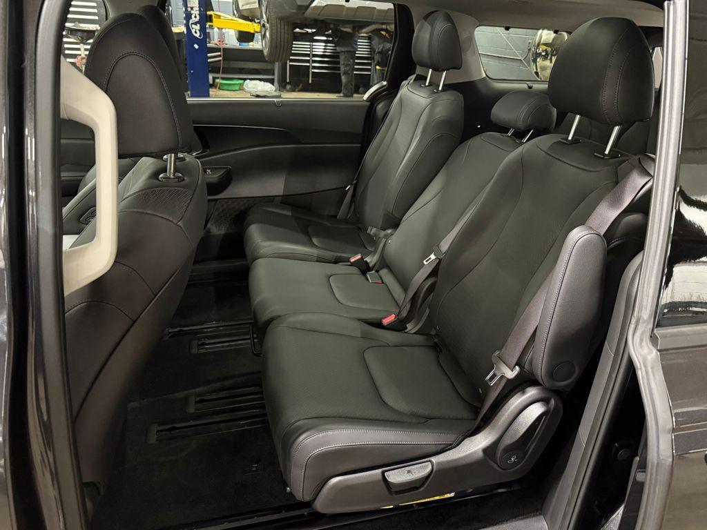 used 2025 Kia Carnival car, priced at $46,988