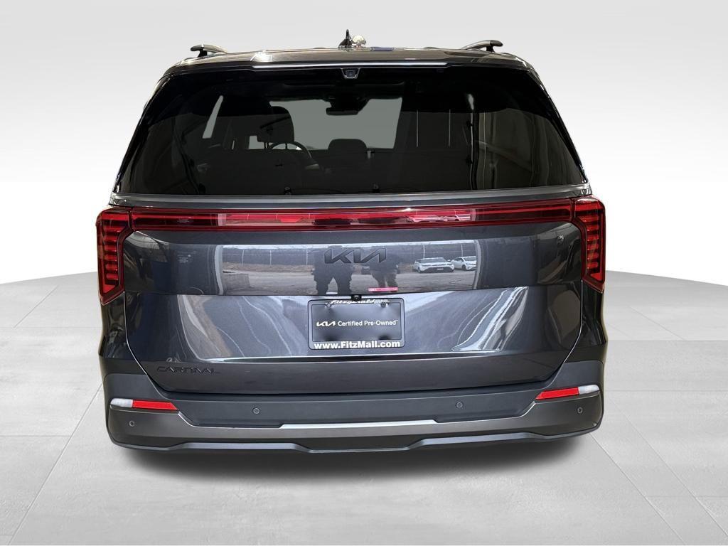 used 2025 Kia Carnival car, priced at $46,988