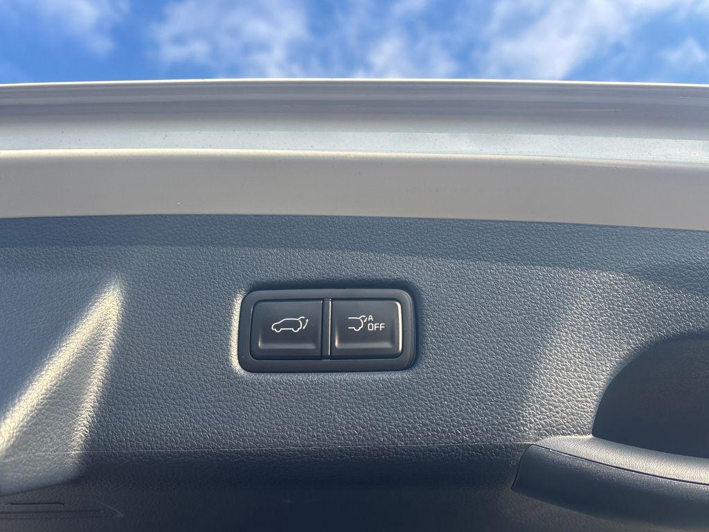 new 2026 Kia Carnival car, priced at $45,856