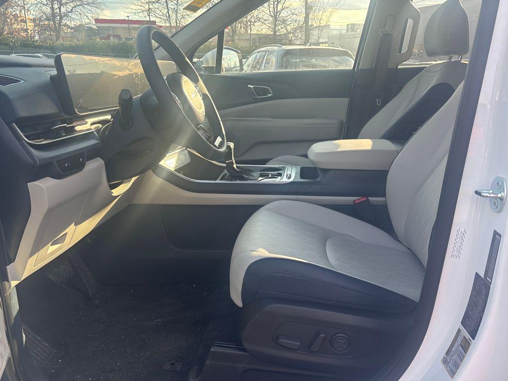 new 2026 Kia Carnival car, priced at $45,856