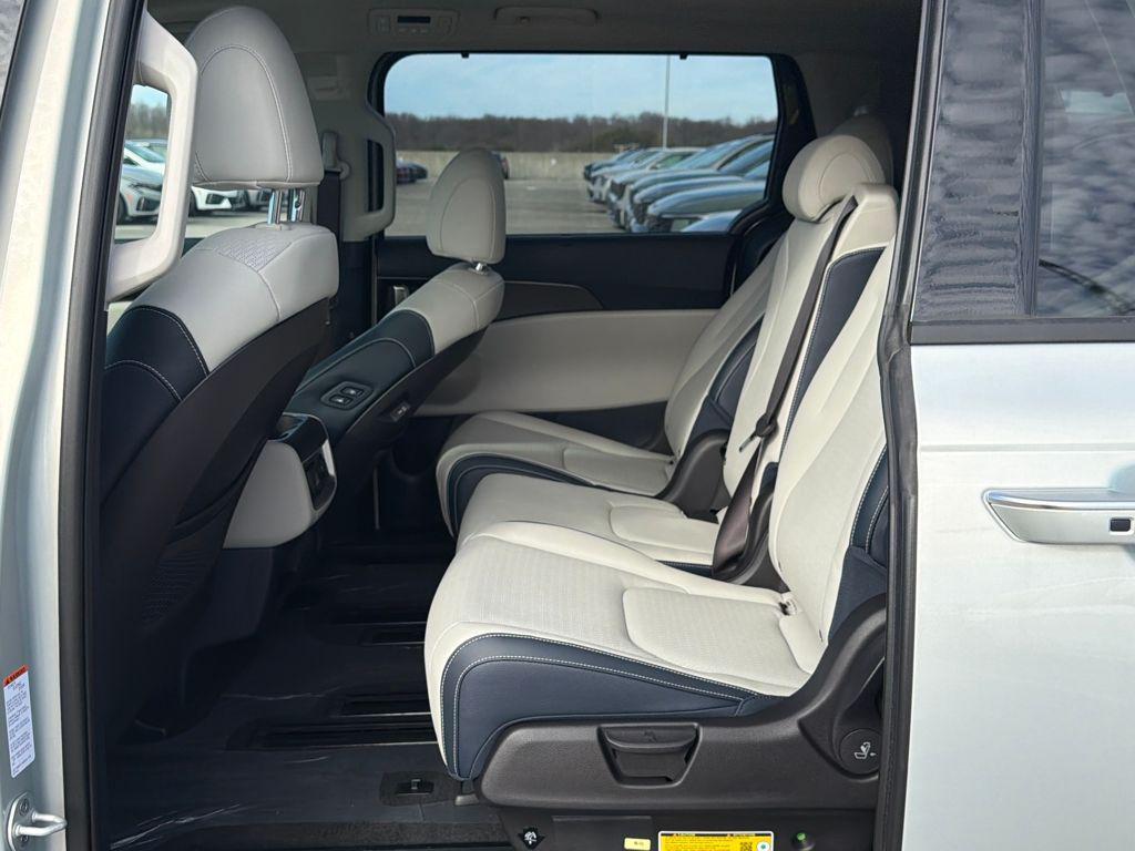 new 2026 Kia Carnival car, priced at $50,245