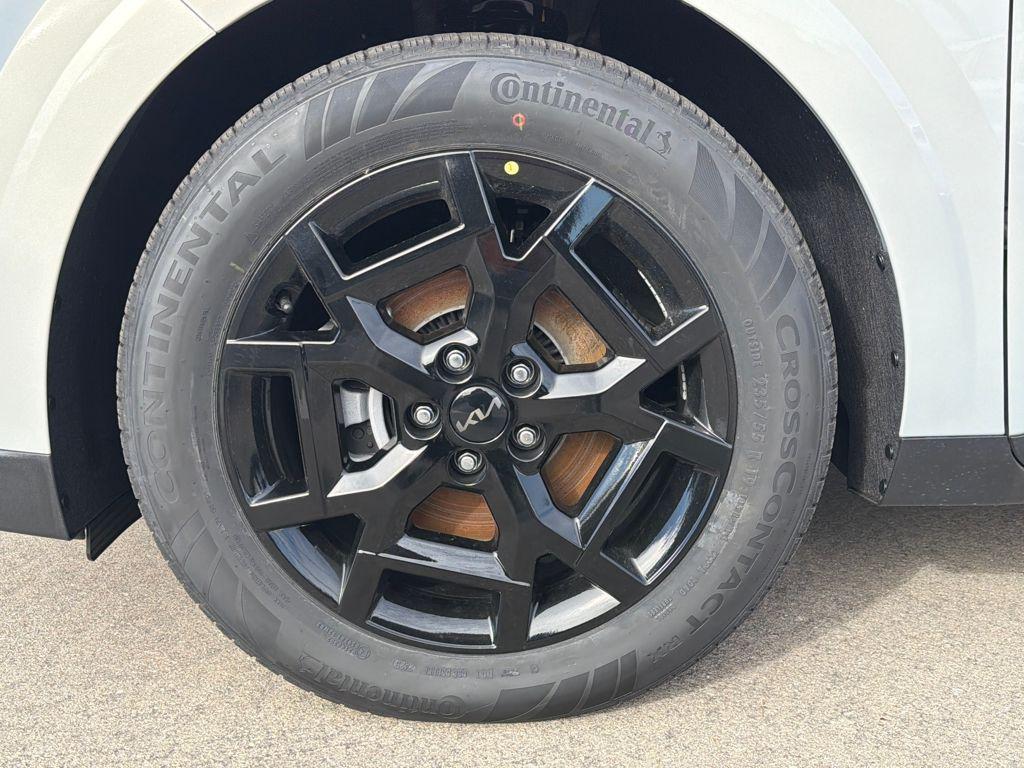 new 2026 Kia Carnival car, priced at $50,245