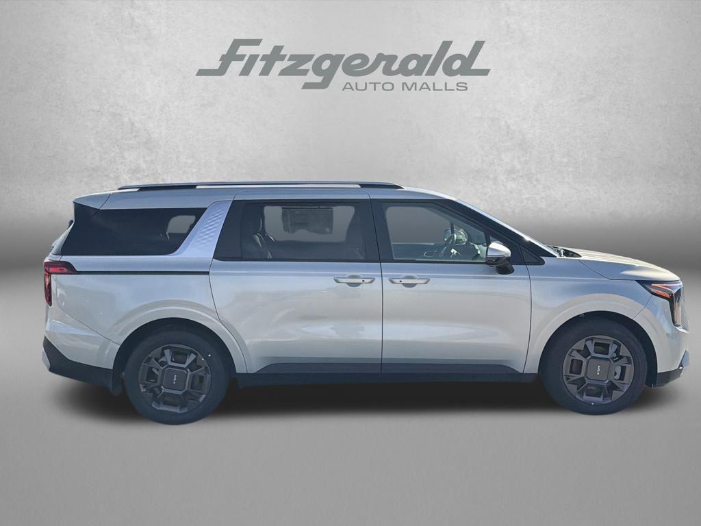 new 2026 Kia Carnival Hybrid car, priced at $46,537