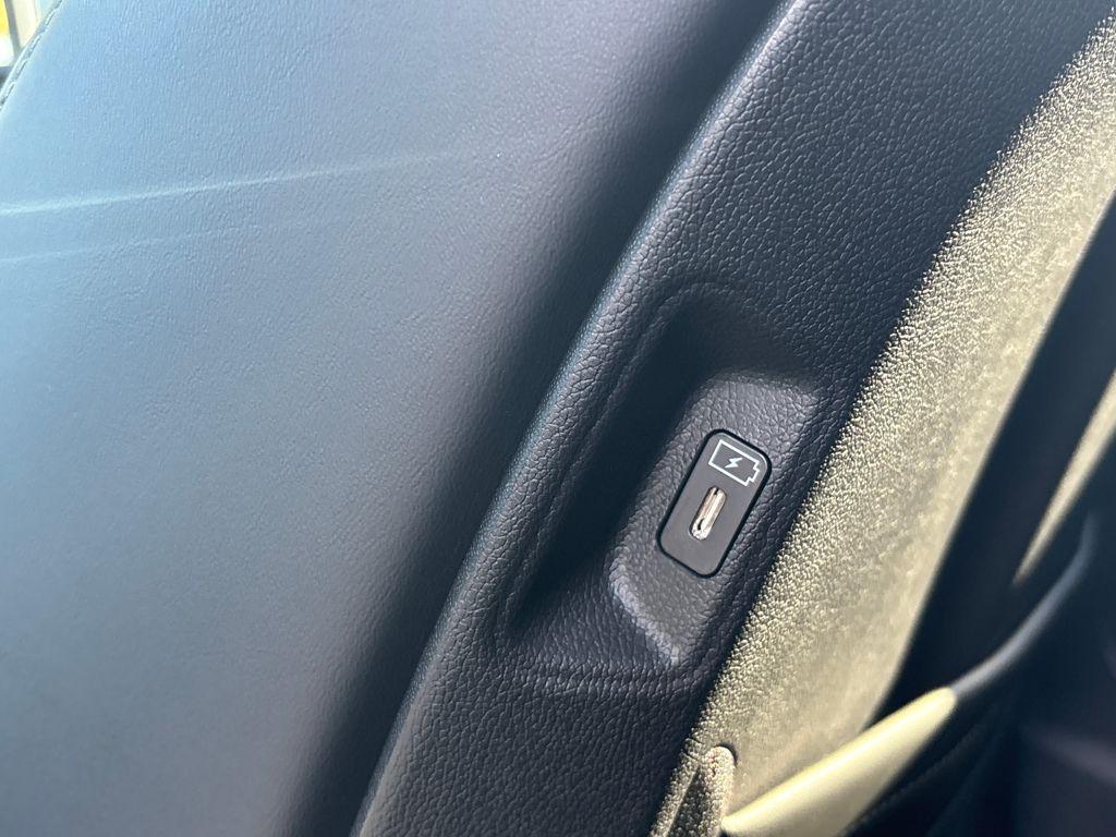 new 2026 Kia Sorento car, priced at $36,627