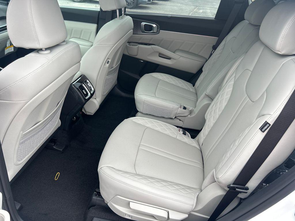 new 2026 Kia Sorento Hybrid car, priced at $46,525