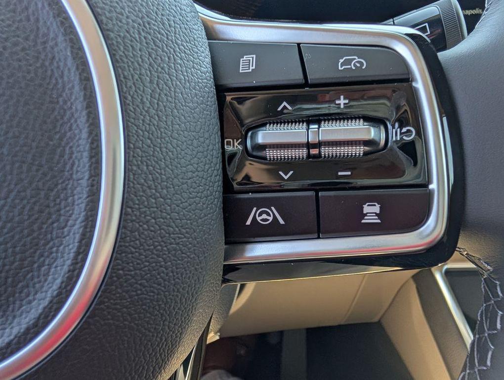 new 2026 Kia Carnival Hybrid car, priced at $45,525