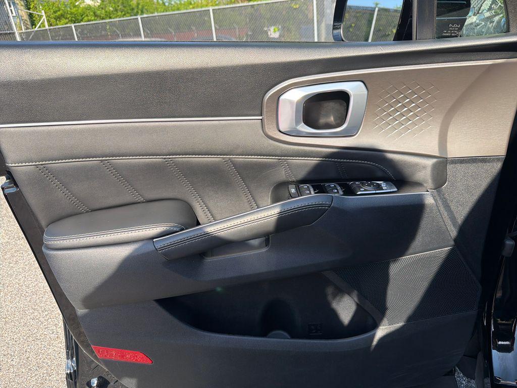 used 2023 Kia Sorento car, priced at $31,799