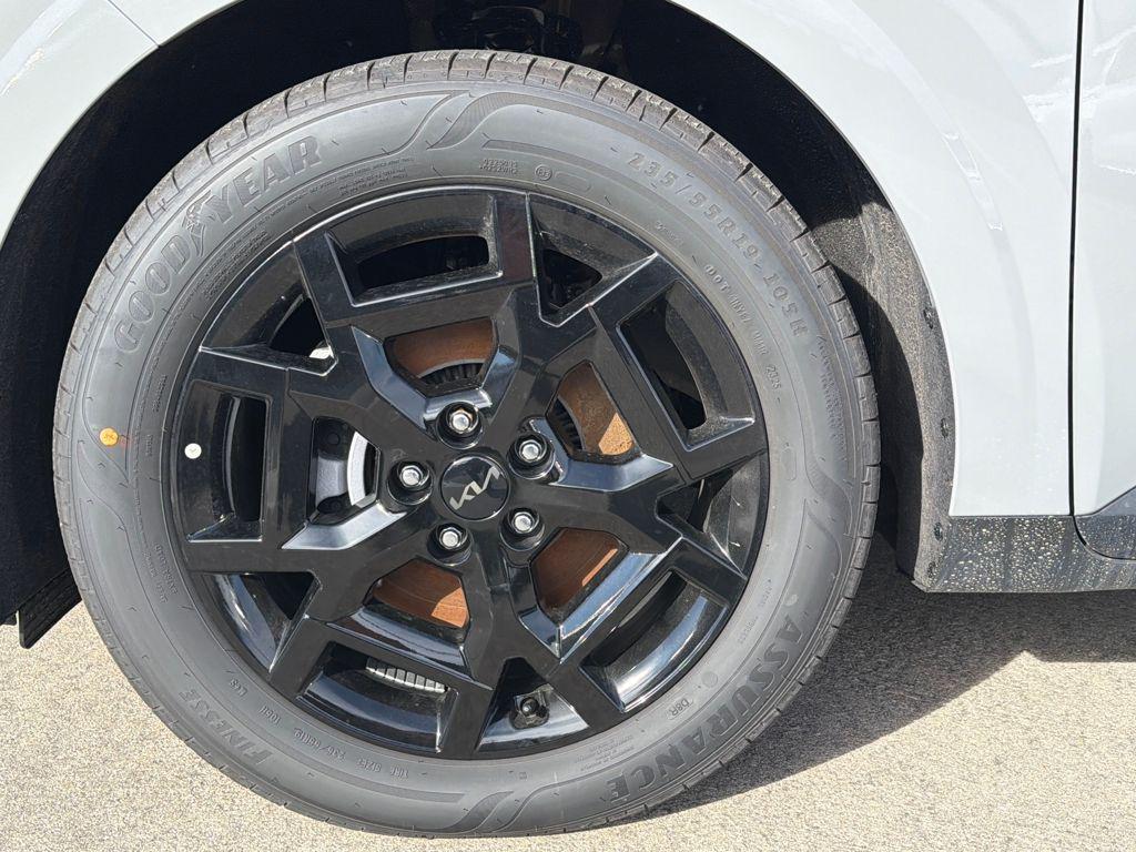 new 2026 Kia Carnival car, priced at $50,431