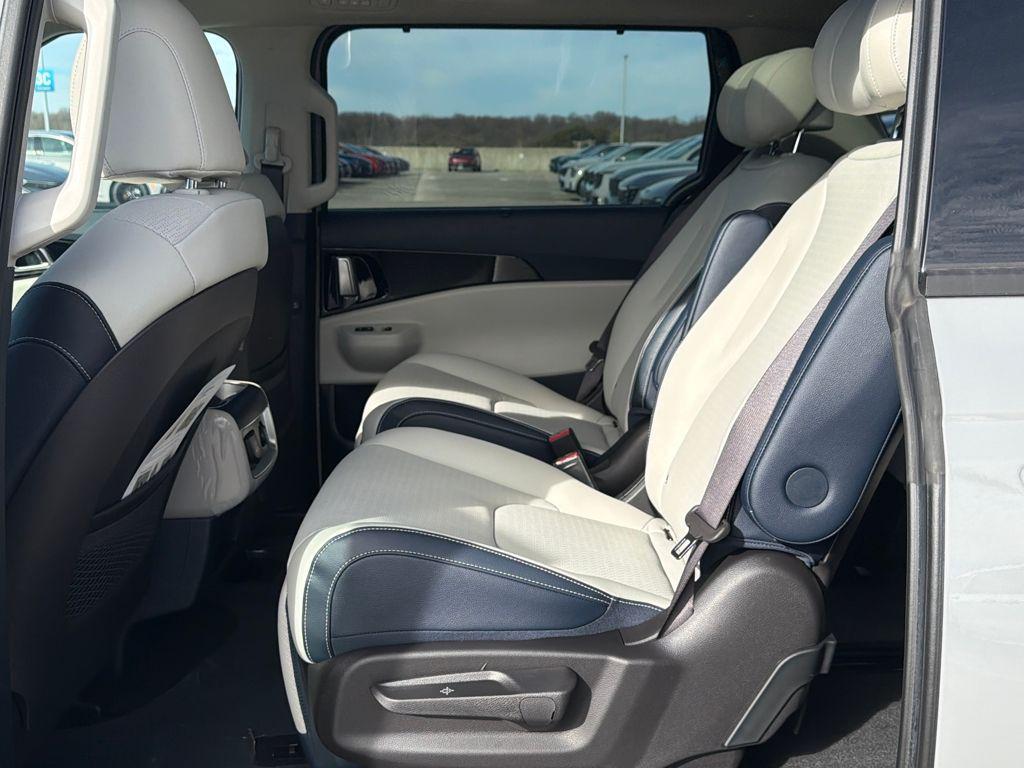 new 2026 Kia Carnival car, priced at $50,431
