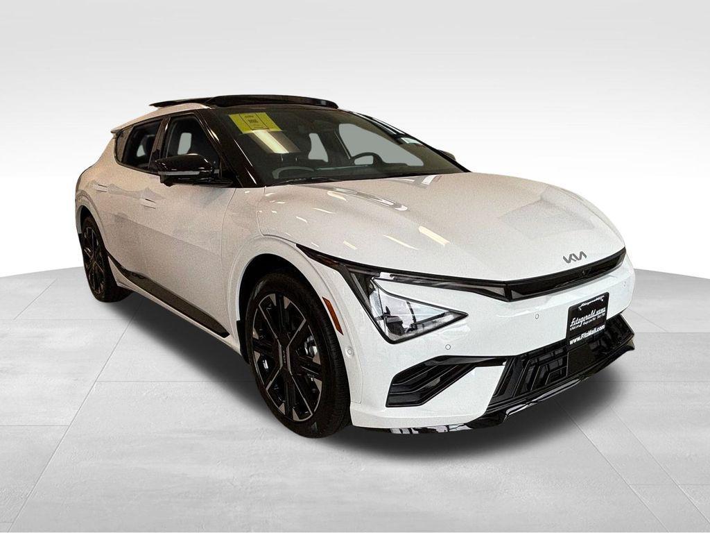 new 2025 Kia EV6 car, priced at $48,642