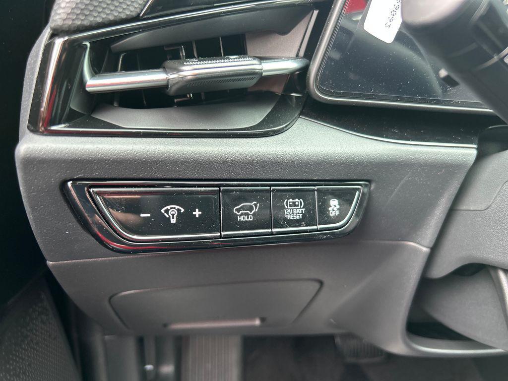 new 2026 Kia Niro car, priced at $35,696