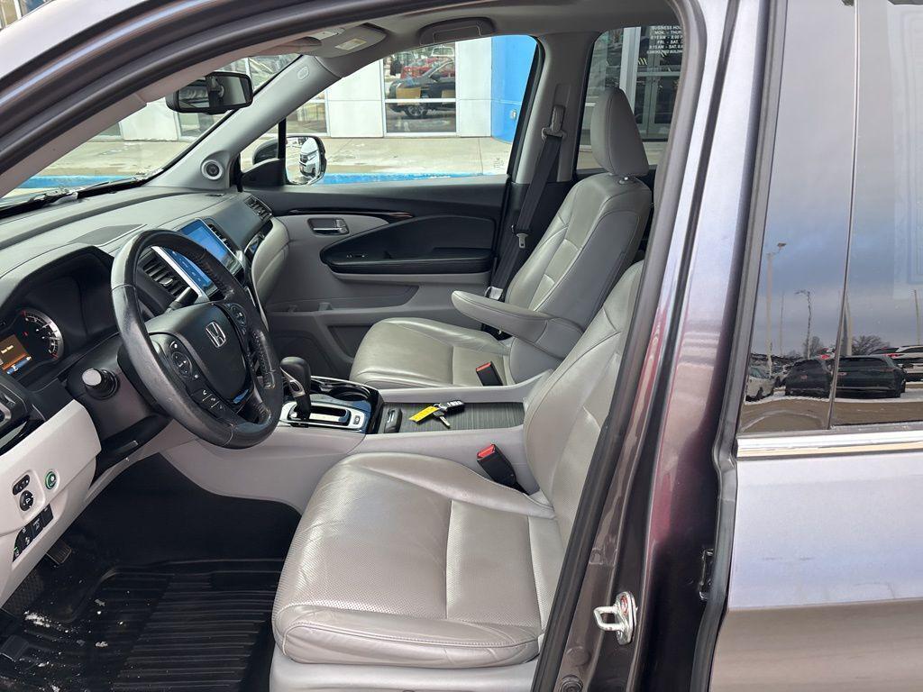 used 2019 Honda Ridgeline car, priced at $26,140