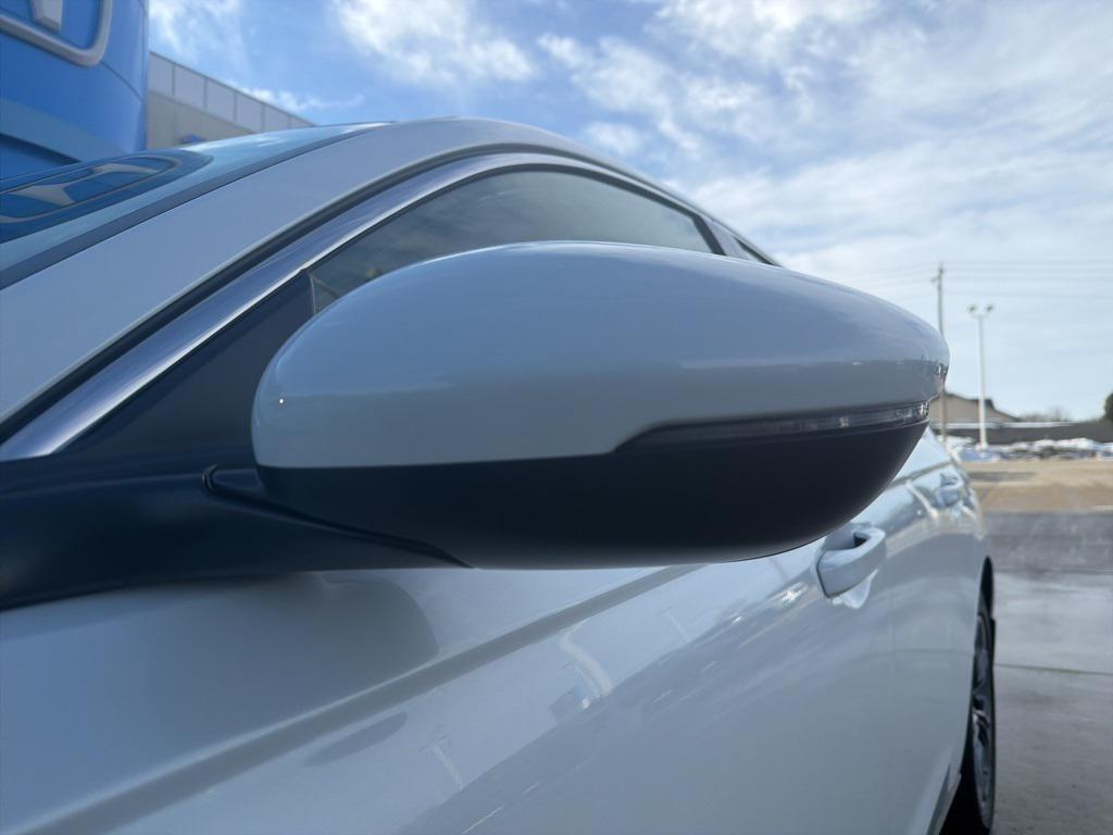 new 2025 Honda Accord Hybrid car, priced at $35,028