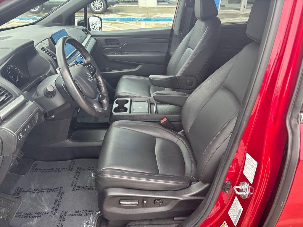 used 2025 Honda Odyssey car, priced at $39,513