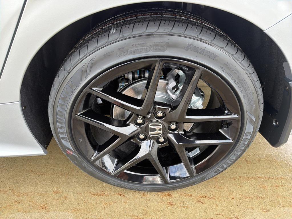 new 2026 Honda Civic Hybrid car, priced at $29,392