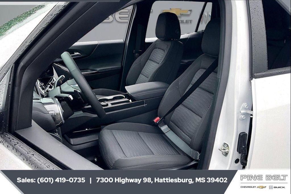new 2026 Chevrolet Equinox car, priced at $29,165