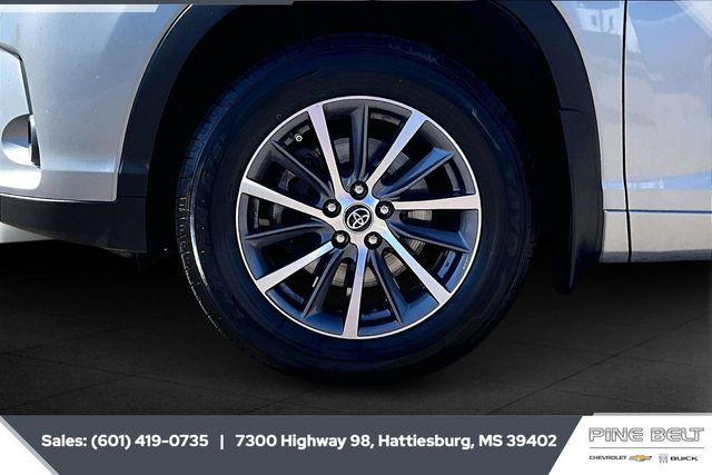 used 2018 Toyota Highlander car, priced at $17,634