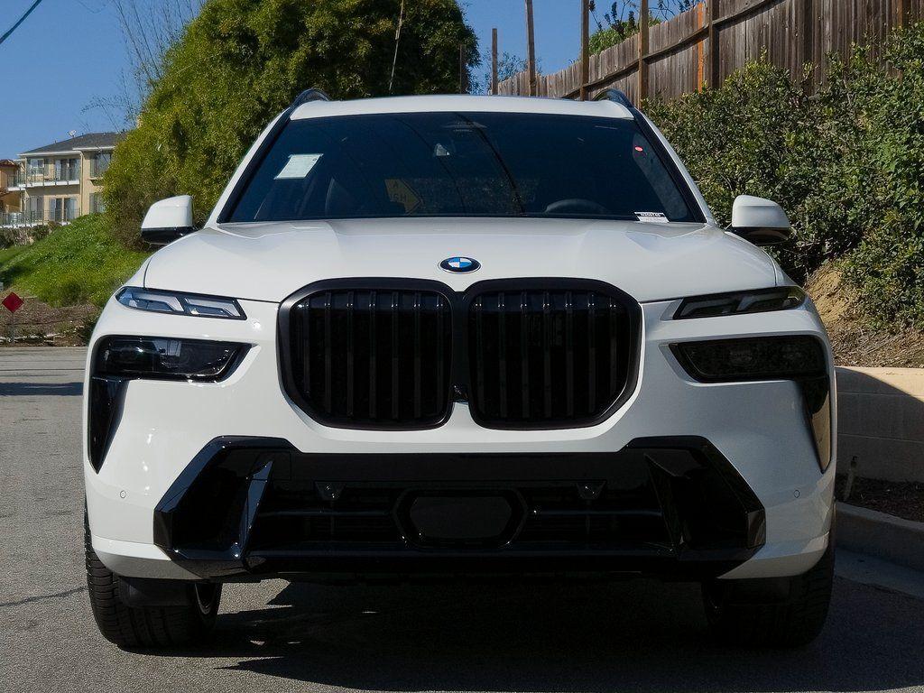 new 2026 BMW X7 car, priced at $96,250