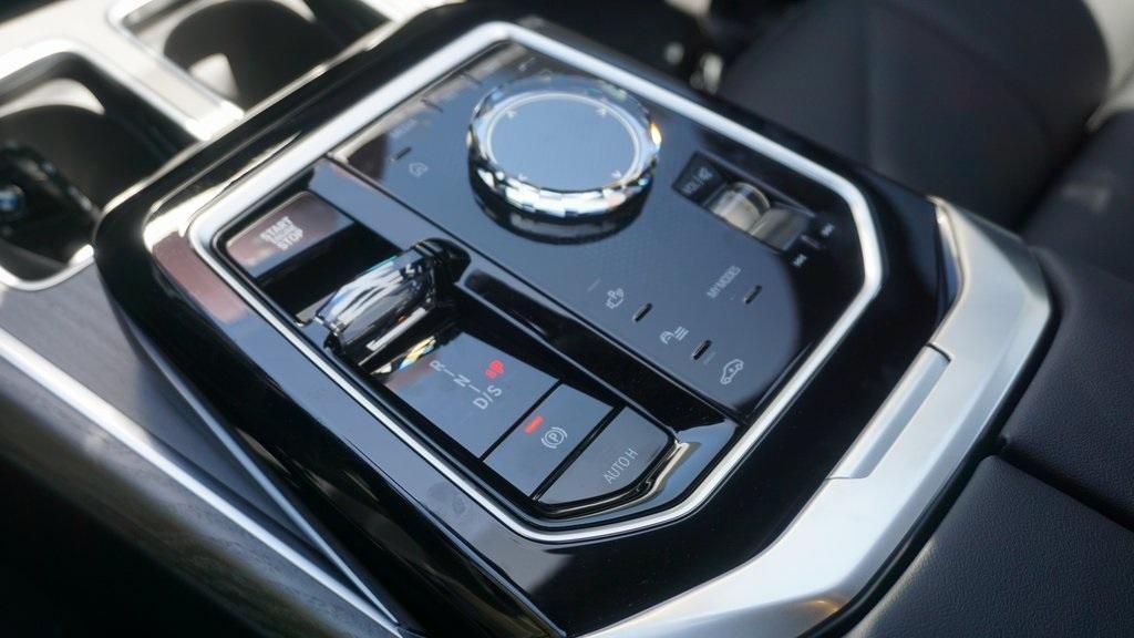 new 2025 BMW 740 car, priced at $104,525