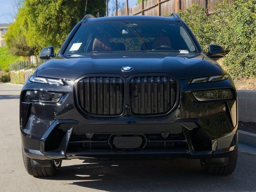 new 2026 BMW X7 car, priced at $105,600