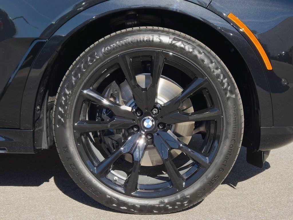 new 2026 BMW X7 car, priced at $105,600